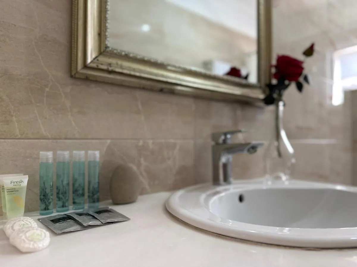 Hotel Bella Vista Sarande 4*,