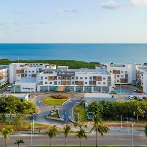 *** Hotel By Marriott Zone Mexique